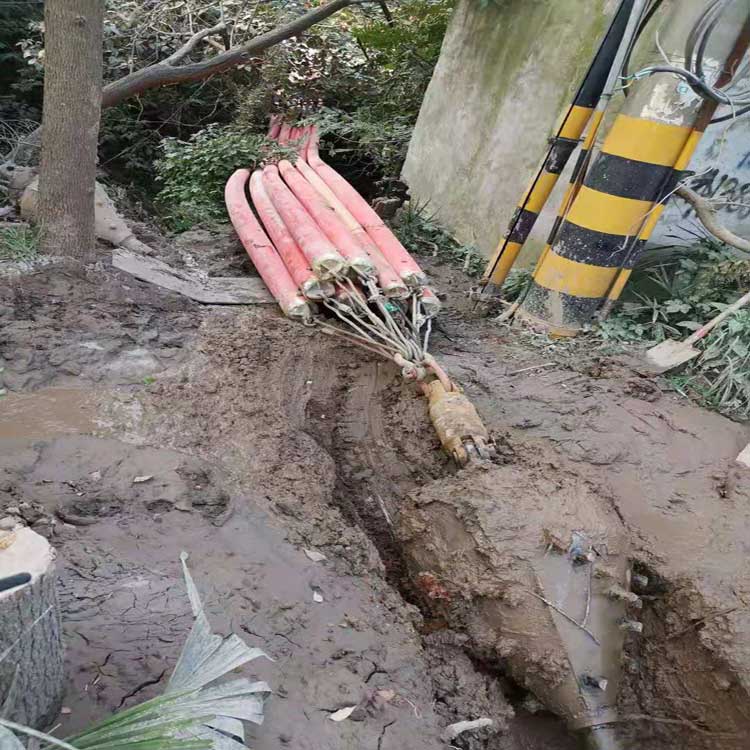 青湖路街道拖拉管